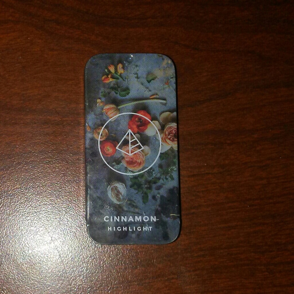 Cinnamon Highlight Maskcara Beauty